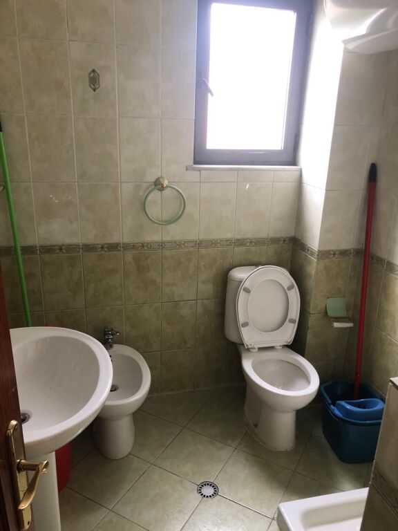 Qera | Apartament 1 + 1 | Rruga e Elbasanit | 400 €/muaj