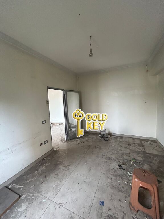 🏢JEPET ME QERA AMBIENT BIZNESI FASAD XHAMI ME PAMJE NGA STACIONI TRENIT