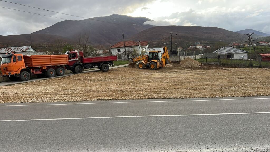 Toke per biznes ne shitje ose me qera