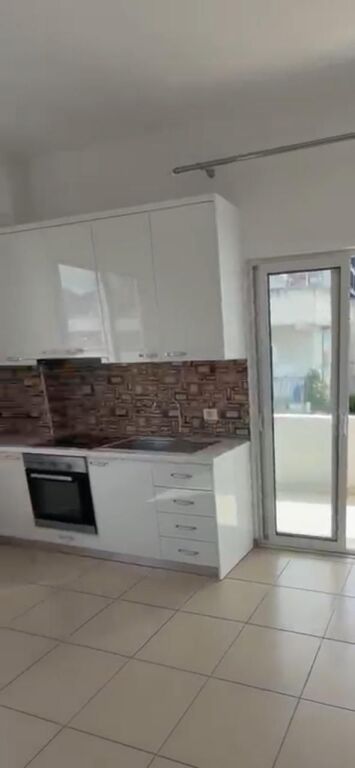 Affitto | Apartament 1 + 1 | Rruga 5 Maji | 350 €/mese