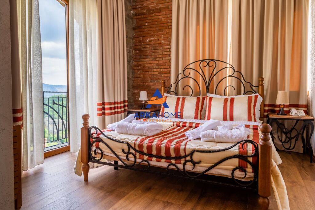 RESORT FOR SALE 1440M2 "MAMICA SQUARE, PETRELE" 4,000,000 EURO