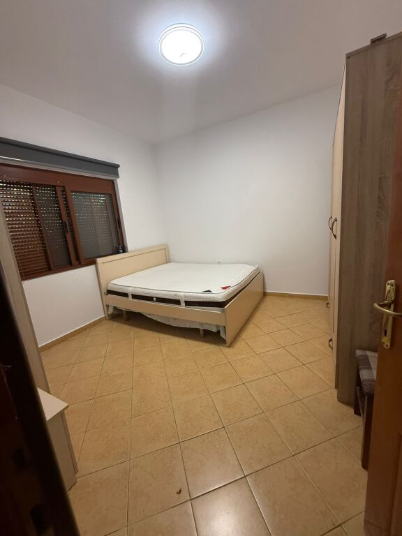 Bulevardi Ri Jepet Apartament 2+1 Me Qera