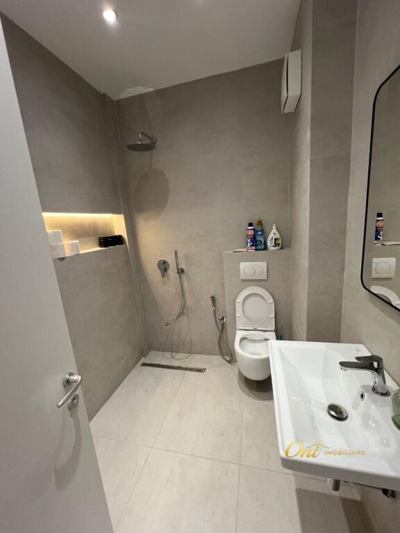 UFFICIO IN AFFITTO 135M2 PAZARI I RI