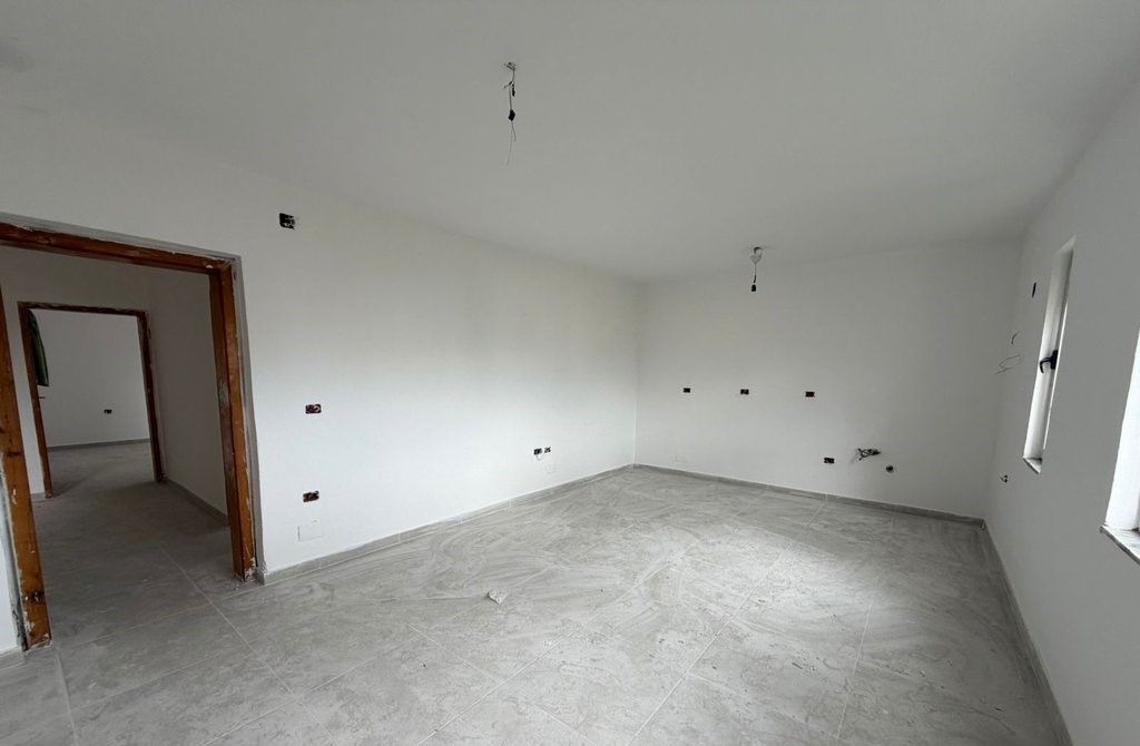 APARTAMENT 2+1 PER SHITJE TE ALI DEMI!