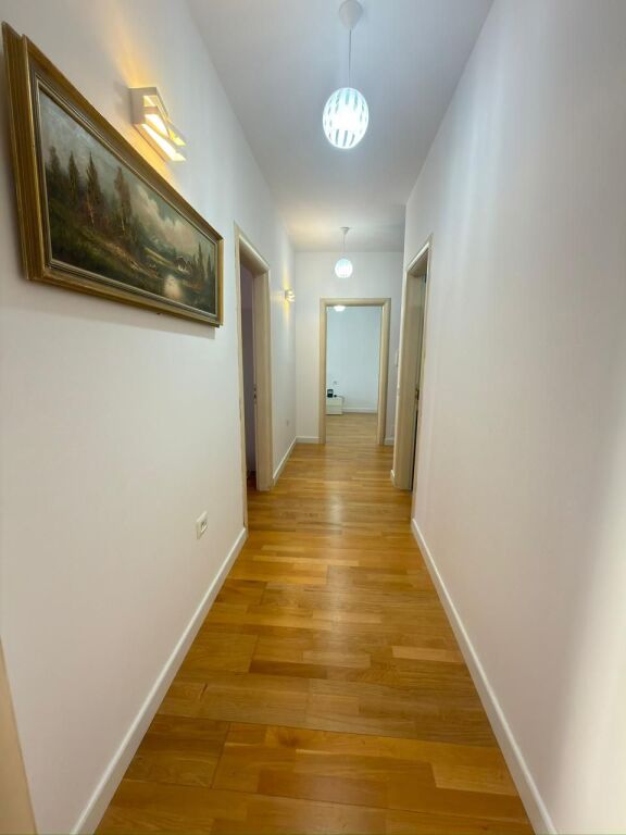 Appartamento in vendita - Viale Migjeni