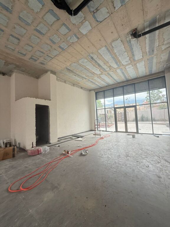 Affitto | Ambjent Biznesi | Rruga 5 Maji | 1200 €/mese