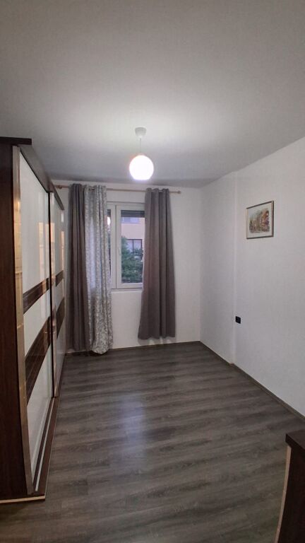 ISH FUSHA E AVIACIONIT SHITET APARTAMENT 2+1