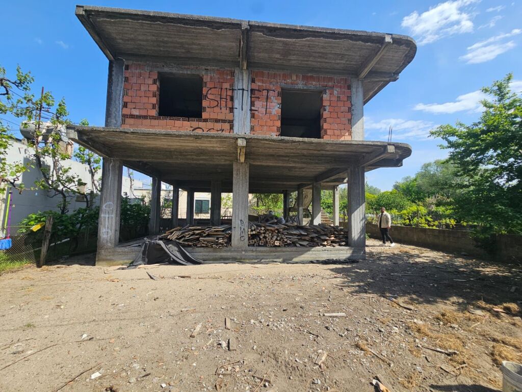 🏡 SHITET SHTËPI PRIVATE 2 KATE – FAZË KARABINA TEK XHAMIA 4 MINARET