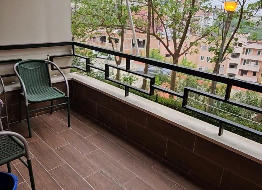 Tek Kopeshti Botanik Shitet Apartament 2+1+Depo Dhe I Mobiluar!