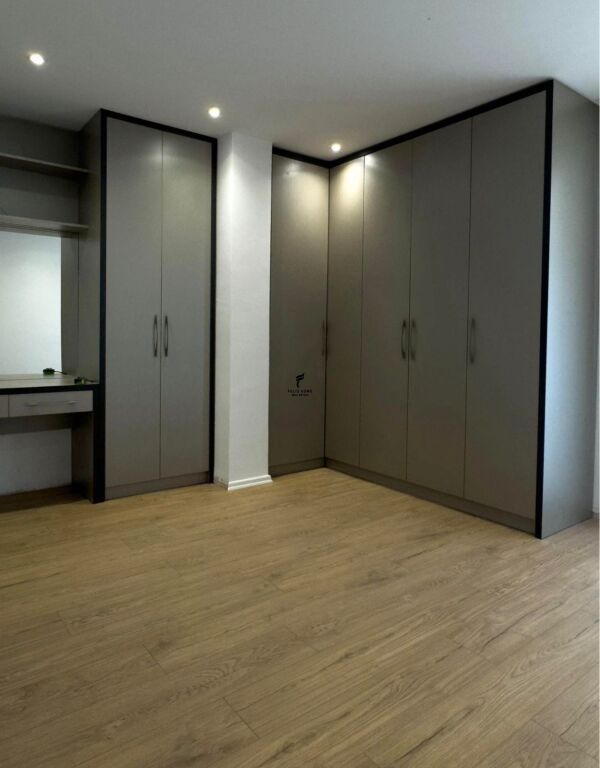 SHITET APARTAMENT 2+1 FRESKU 14.300.000 LEKE FH-73538