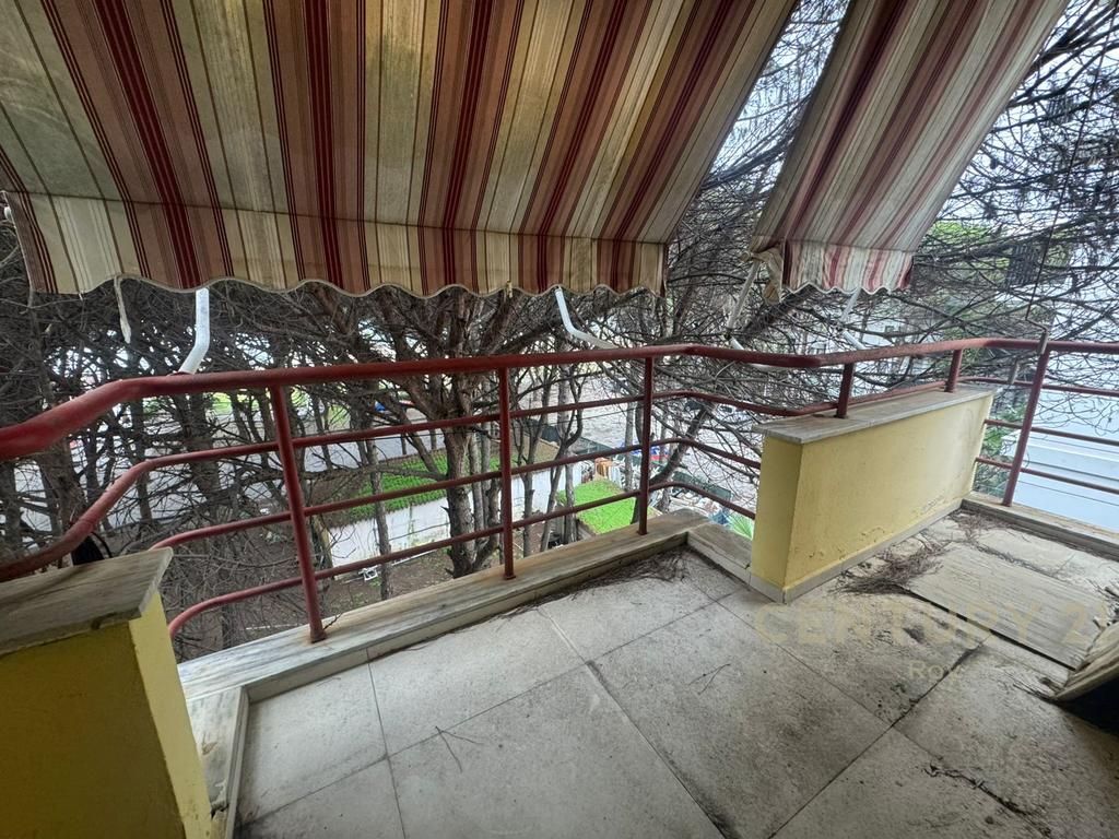 SHITET APARTAMENT 2+1 VIJE E PARE ME DETIN NE MALIN E ROBIT , DURRES !
