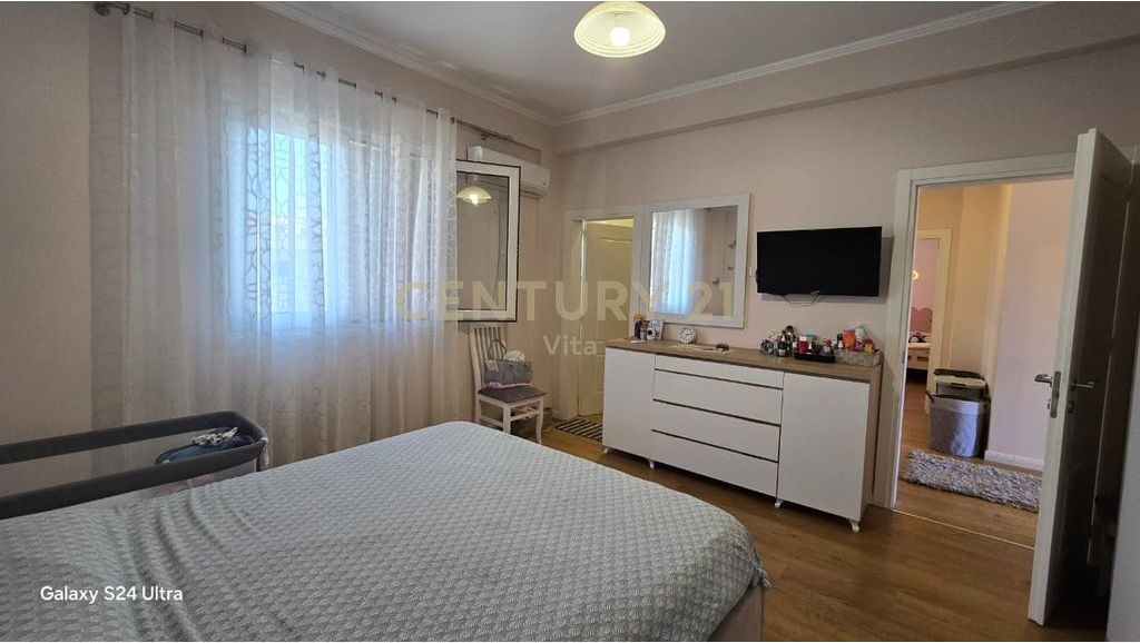 Vila 3-katëshe për shitje në Durrës, !!