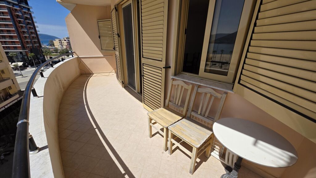 Ne Vlore, Ne Lungomare Shitet Apartament 2+1 Me Pamje Nga Deti!