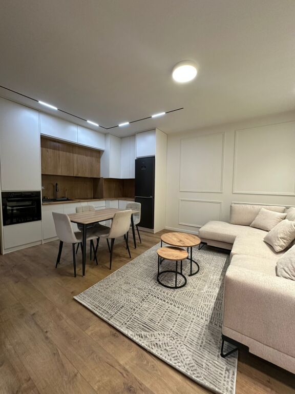 Jepet me qira apartament 1+1