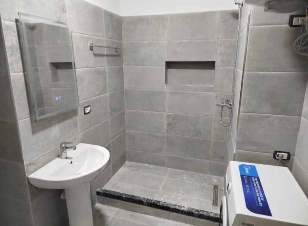 Apartment 1+1 for rent, Astir near the Roundabout 400 thousand lek