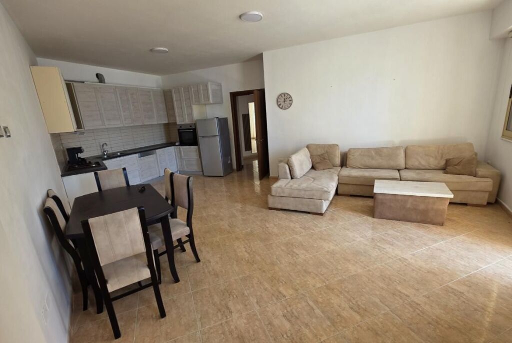 Ne Vlore, Ne Lungomare Shitet Apartament 2+1 Me Pamje Nga Deti!