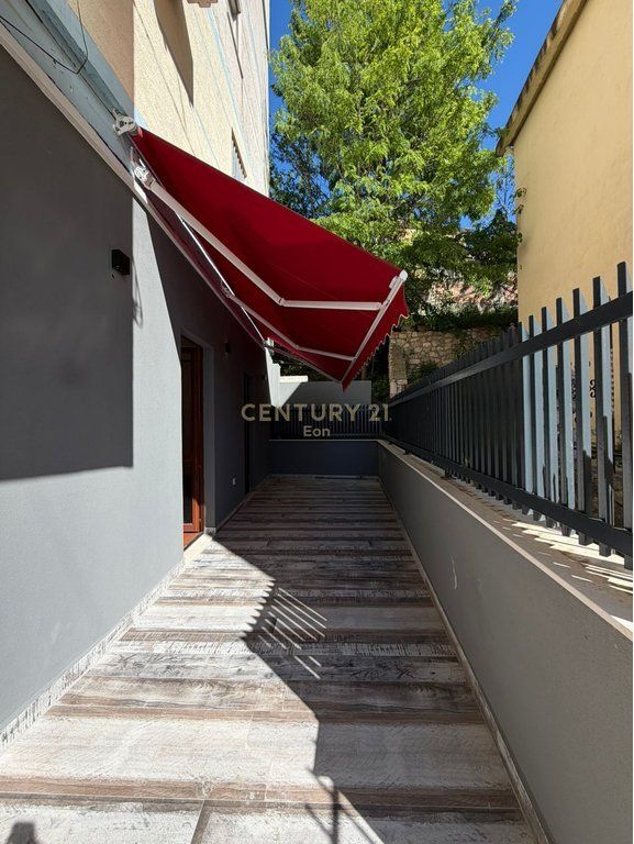 IN VENDITA APPARTAMENTO 2+1+2 BAGNI E VERANDA, SEFER EFENDIU, DURRËS!