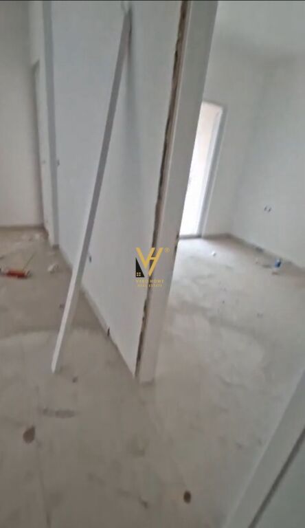 JEPET ZYRE 55 M2 ME QERA TEK AURA, LAPRAKE 500 EURO
