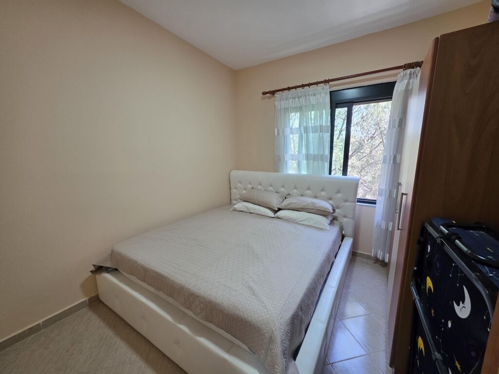 Ne Qerret Jepet Me Qira Apartament 1+1 Per Afatgjatë