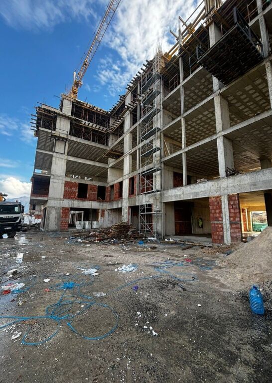 Appartamento 1+1 in vendita in una zona in sviluppo con facile accesso, ideale per abitare o investimento.