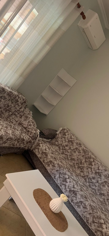 apartament me qera 1+1 Astir