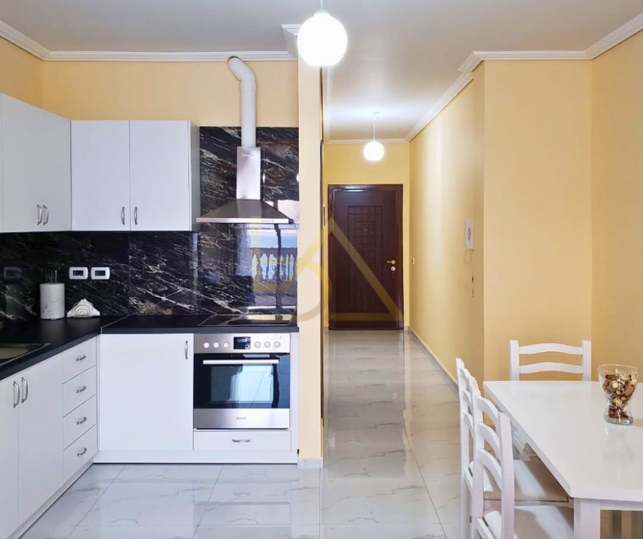 Shitet Apartament – Sarandë