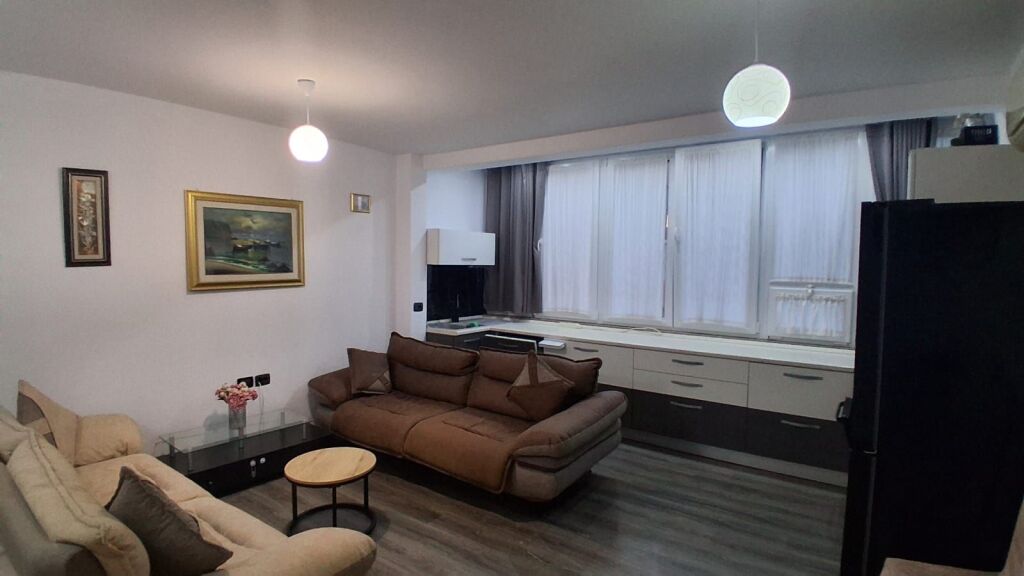 ISH FUSHA E AVIACIONIT SHITET APARTAMENT 2+1