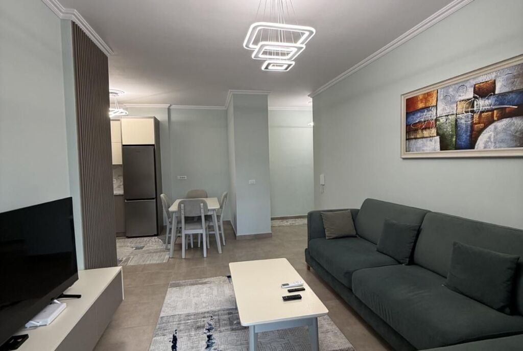 Tek Bulevardi Ri Jepet Apartament 2+1+2 I Mobiluar!