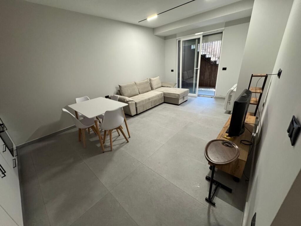 Rent | Apartament 1 + 1 |Shkolla e Bashkuar | 400 €/month