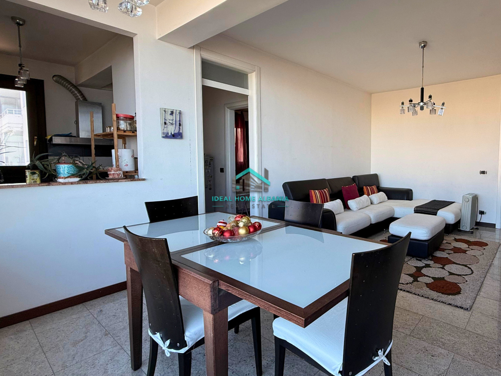 Shitet Apartament – Lungomare, Vlorë