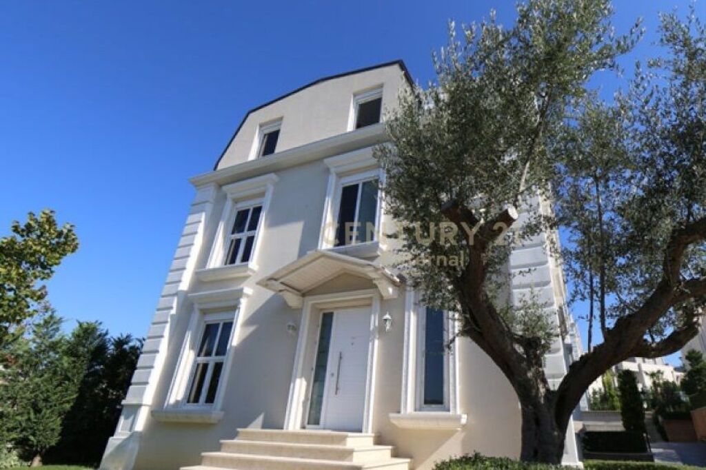 Villa in affitto a Teg