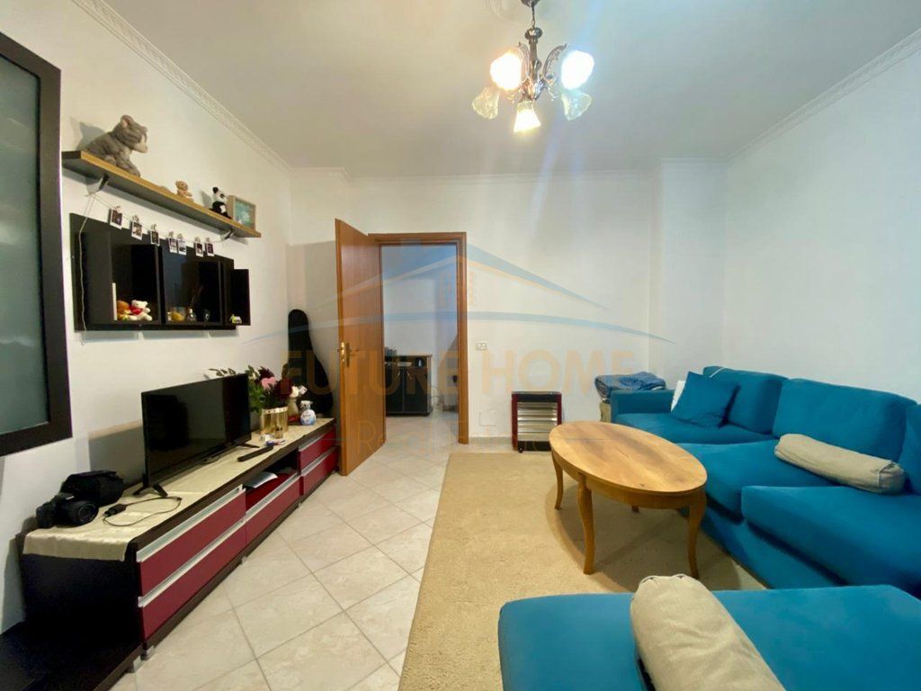 Shitet, Apartament 2+1, Unaza e Re, Tiranë