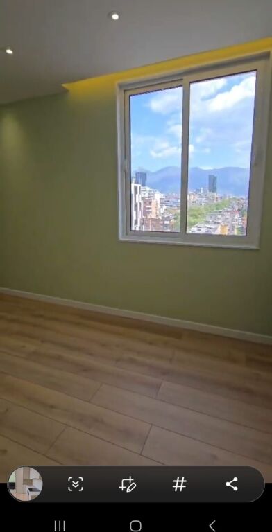 Shitet apartament 2+1 ne zonen e Myslym Shyrit 245,000 €
