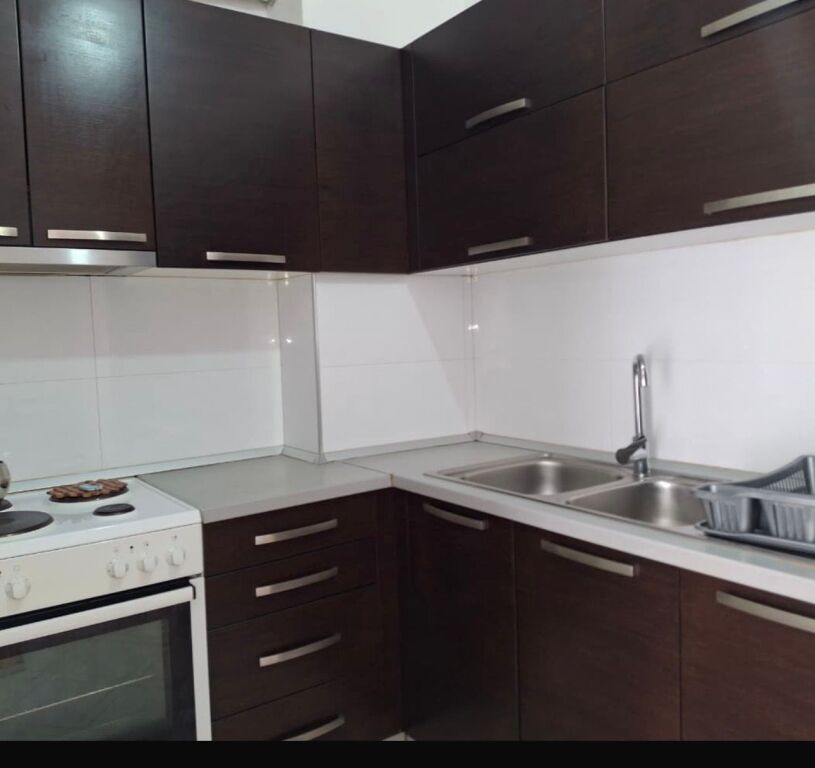 Apartament me qera 1+1 Misto Mame