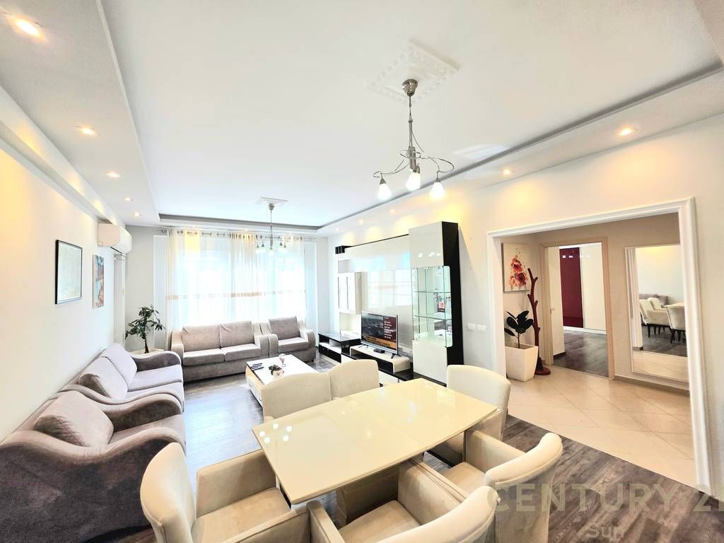 APARTAMENT 2+1+2 PRANE KOPSHTIT ZOOLOGJIK