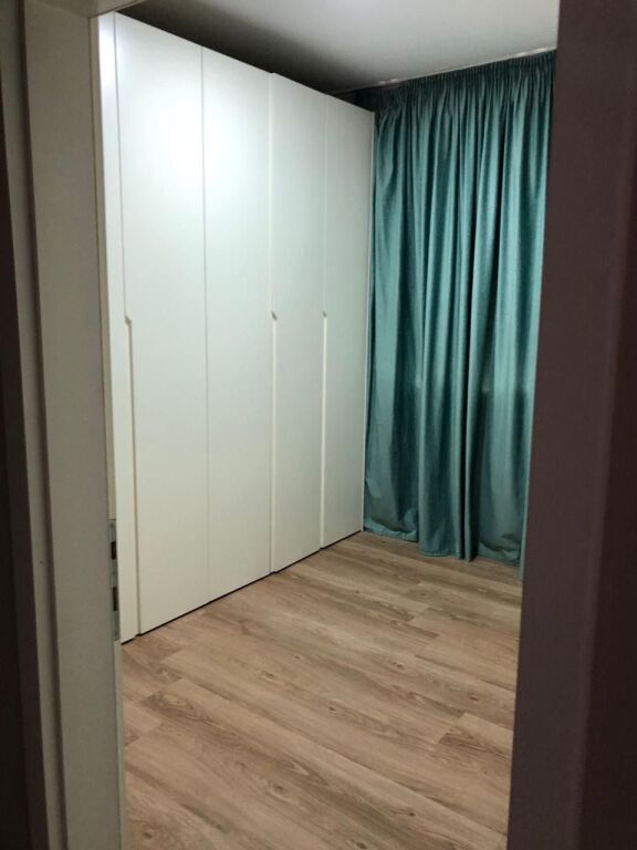3+1, at hotel radison dry lake, 850 euros, extra parking offered