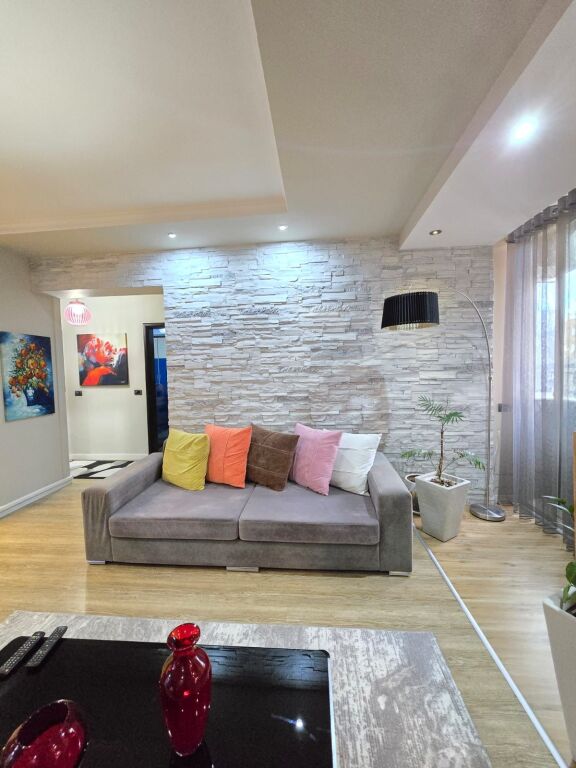 Apartament ne shitje 2+1 te Dritan Hoxha
