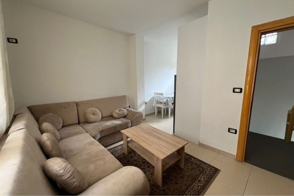 Apartment 1+1+Veranda for Rent near Fortuzi!
