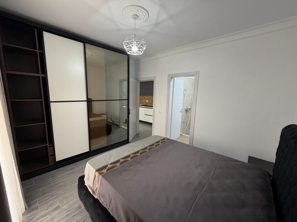 🏡 Jepet me qira apartament 2+1+2  55,000 lekë  📍 Zona: Yzberisht / Grand Gallery