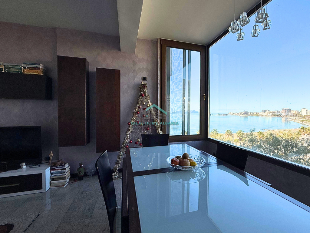 Shitet Apartament – Lungomare, Vlorë