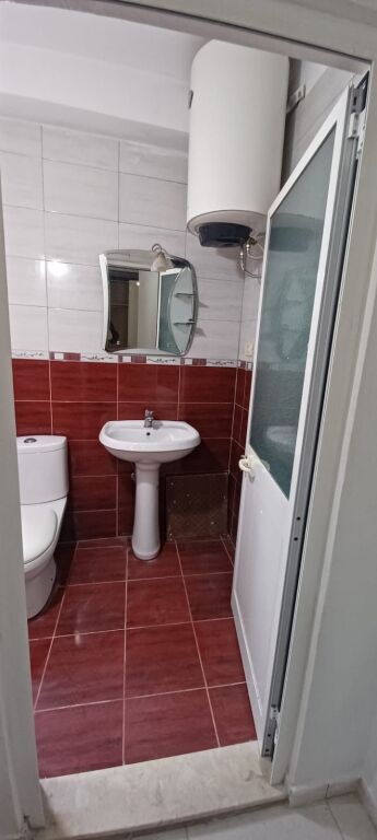 Jepet me qira 2+1 bosh Xhamlliku 350 mije leke