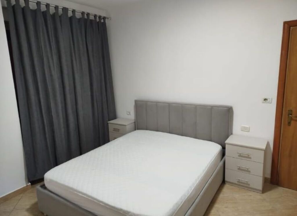 Apartment 1+1 for rent, Astir near the Roundabout 400 thousand lek