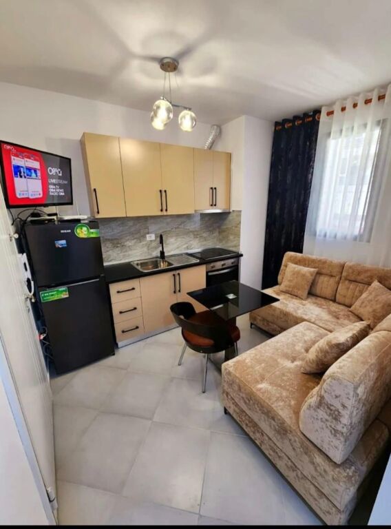 Qera | Apartament 1 + 1 | Rruga 5 Maji | 450 €/muaj