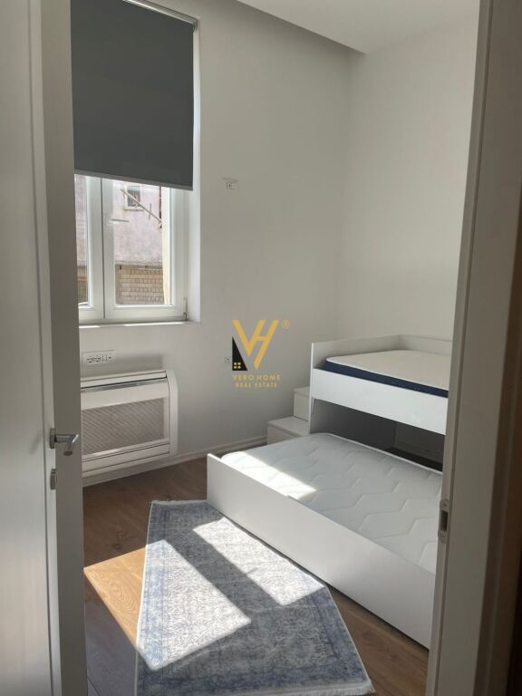 JEPET APARTAMENT 2+1 ME QERA TE RRUGA E DURRESIT 800 EURO