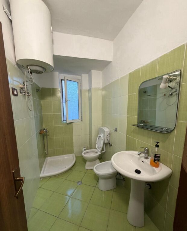 For rent Apartment 1+1, Ferit Xhajko street near Kastrati Gas Station and near Medrese 470 thousand leke
