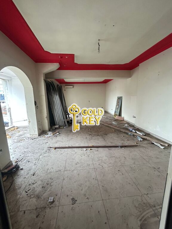 🏢JEPET ME QERA AMBIENT BIZNESI FASAD XHAMI ME PAMJE NGA STACIONI TRENIT