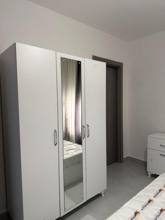 Qera | Apartament 2 + 1+2 | Rruga 5 Maji | 600 €/muaj