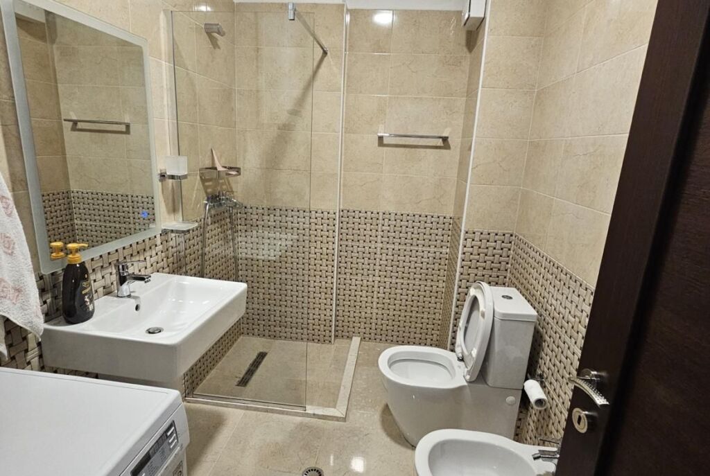 Tek Kopeshti Botanik Shitet Apartament 2+1+Depo Dhe I Mobiluar!