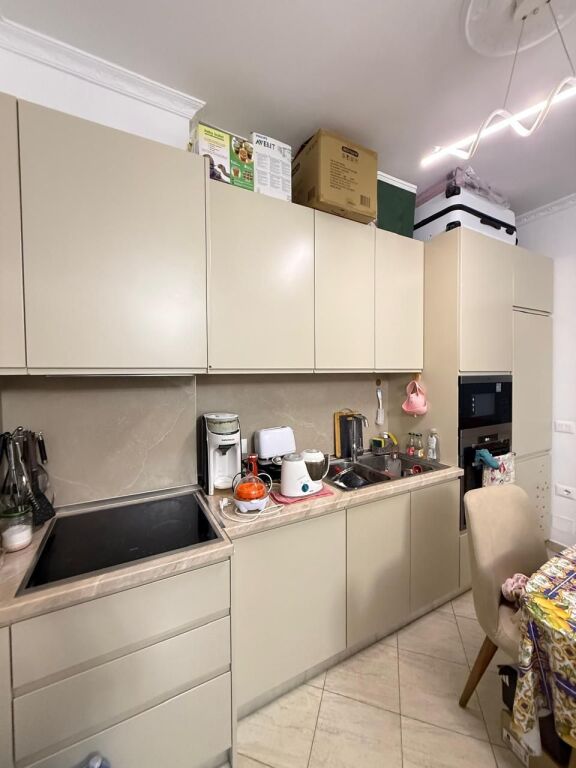 Appartamento 1+1 In Vendita Vicino ai Palazzi Çabej, Yzberish