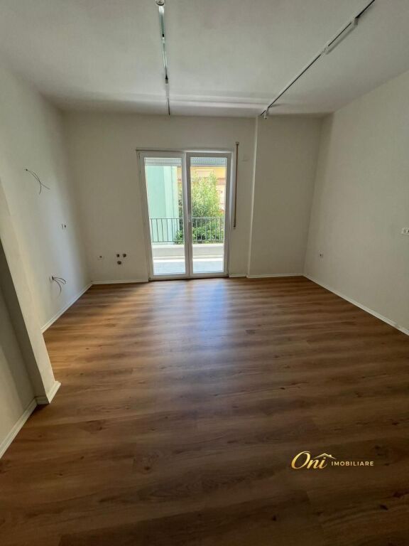 UFFICIO IN AFFITTO 135M2 PAZARI I RI